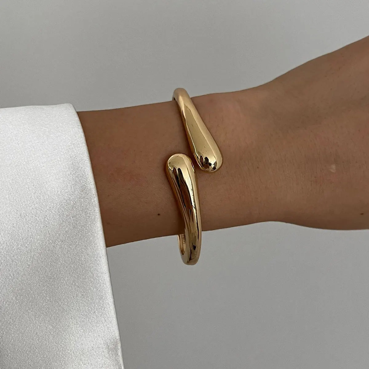 Glossy Gold Color Bracelet Bangles Women Jewelry